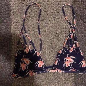 Acacia santorini top, blue orchid.